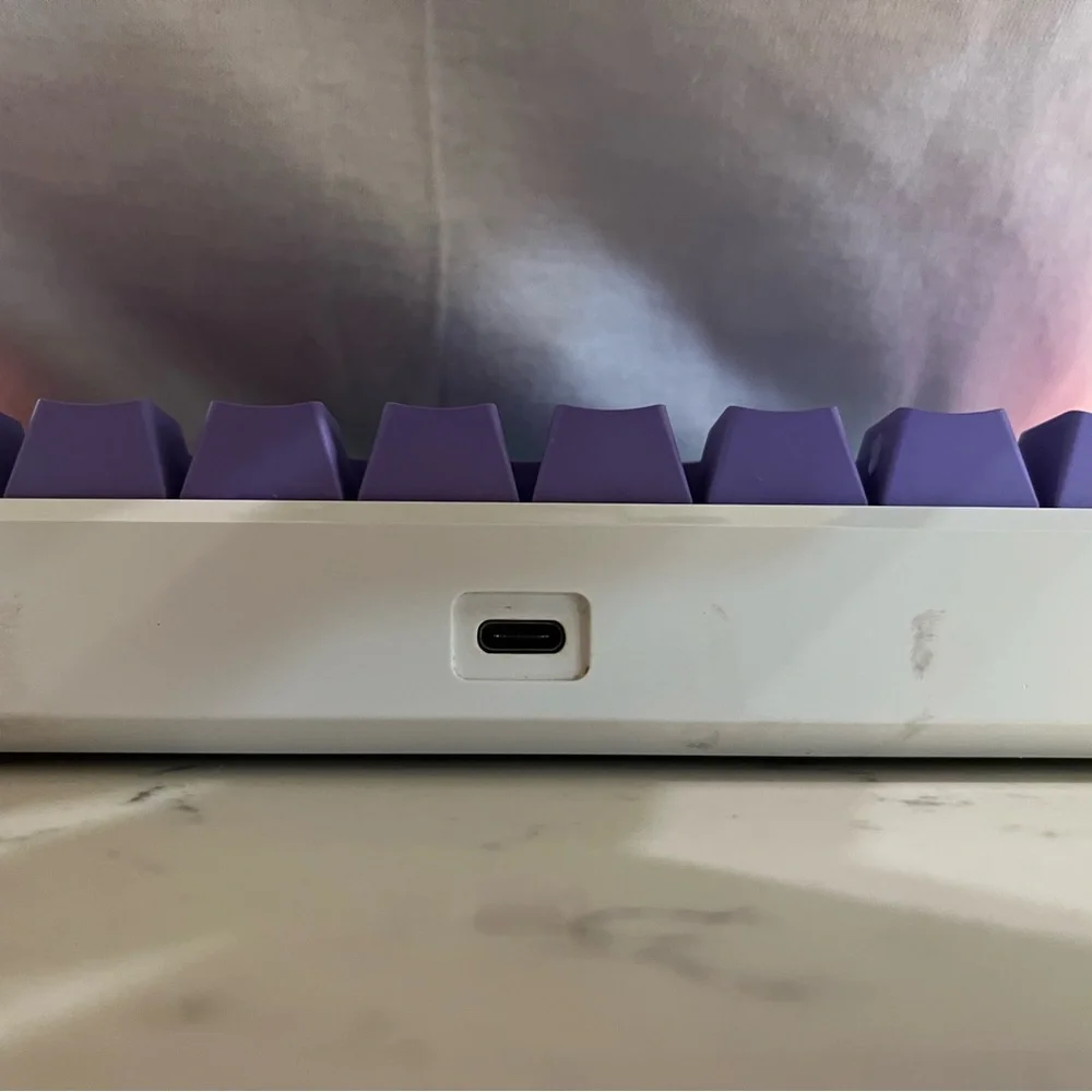 Gaming Keyboard w/ Additional Set of Keycaps